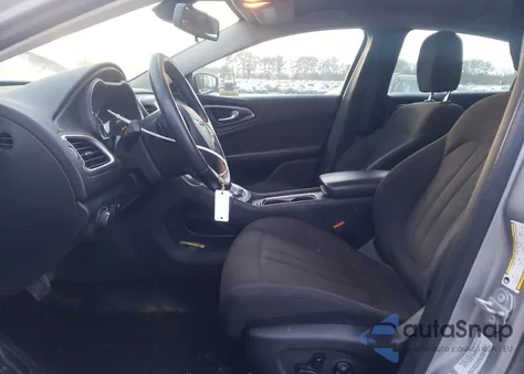 2015 Chrysler 200 Limited z USA, uszkodzony, nr VIN 1C3CCCAB8FN724802